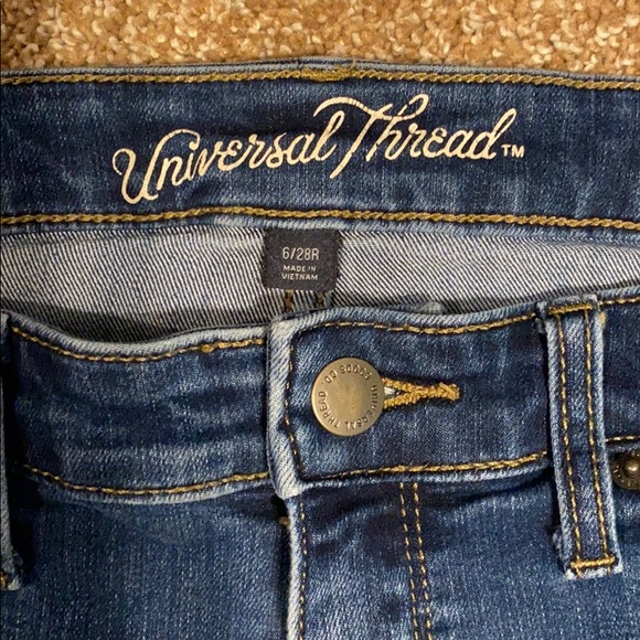 Universal Thread jeans. - Picture 4 of 4